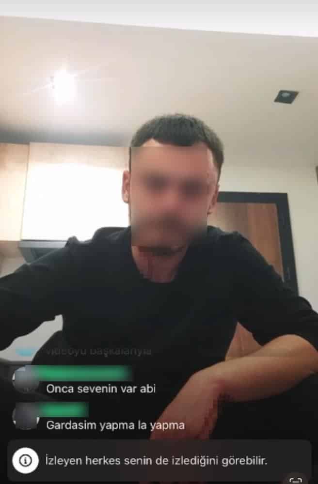 Canlı Yayında Kendini Kesen Gence Polis Baskını