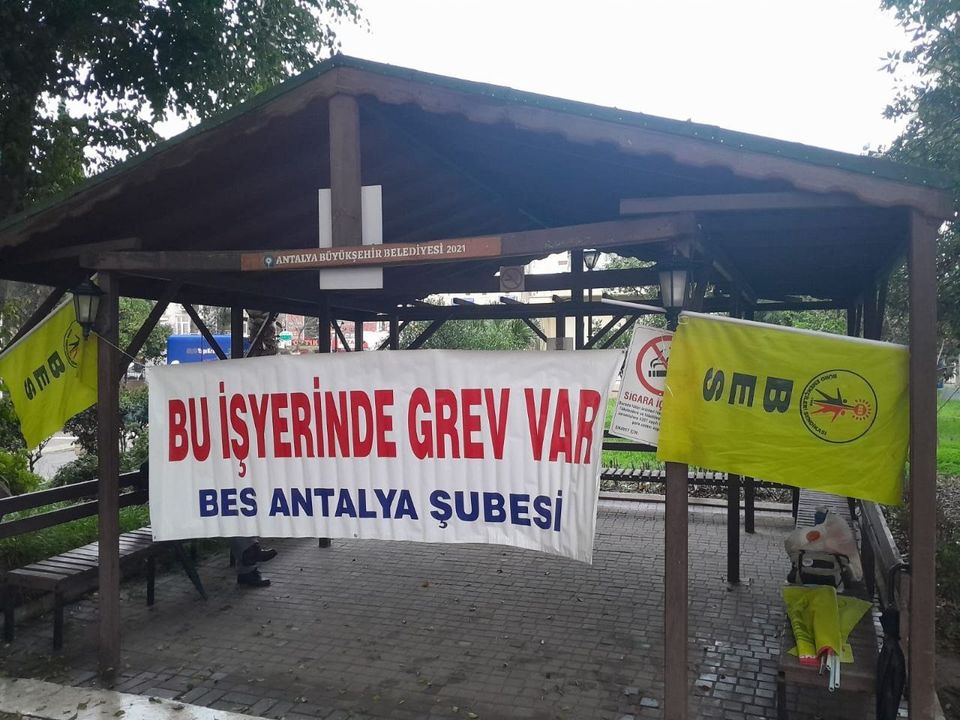 Antalya'da Kamu Emekçilerinin İş Bırakma Eylemi Hızlı Başladı 2