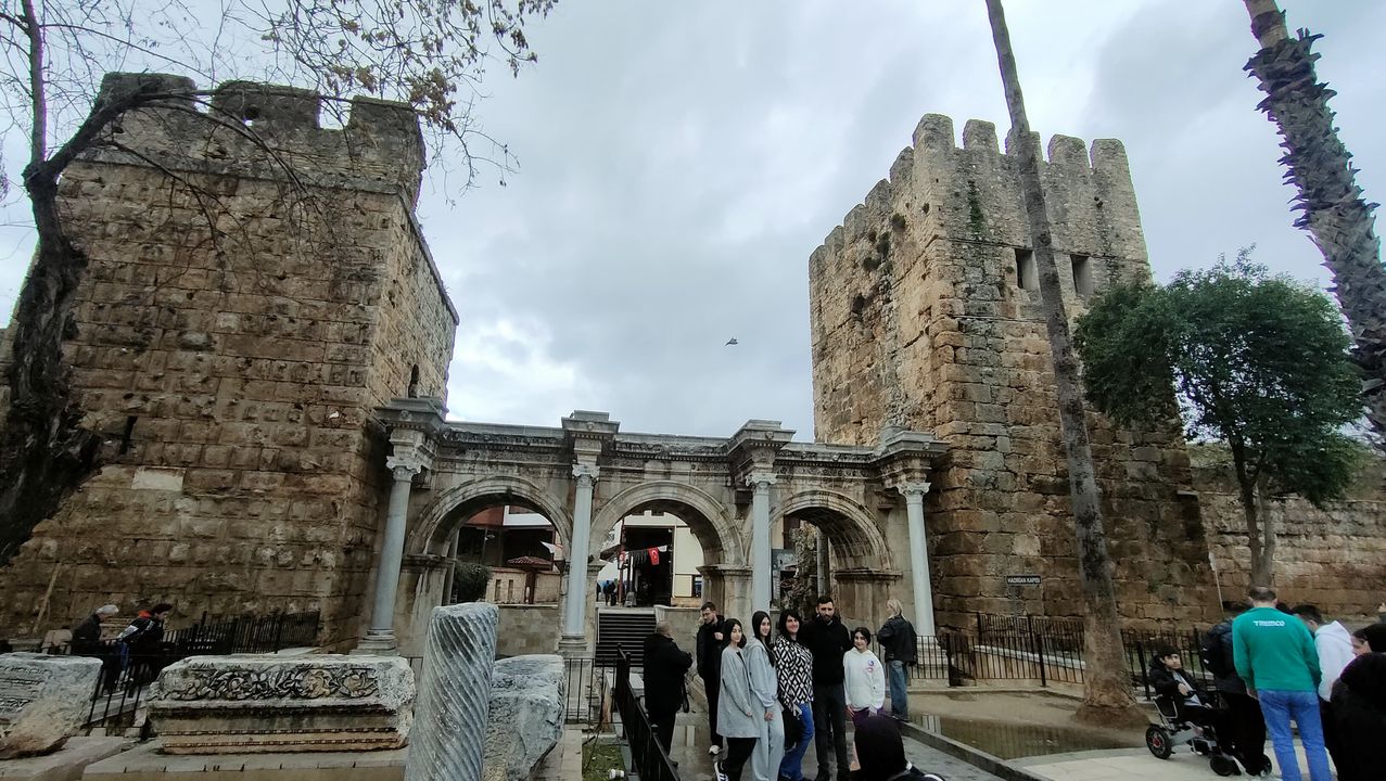 Antalya'da Şiddetli Yağış Etkili Oluyor 3