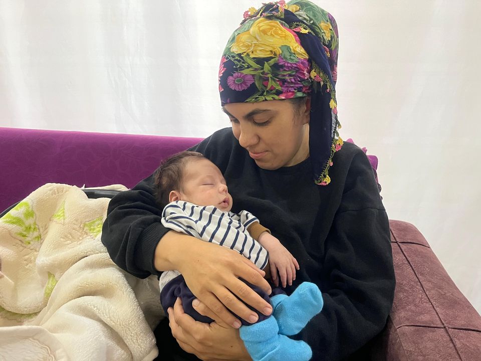 Antalya'da Yeni Doğan Bebeğine Ferdi Tayfur Adını Verdi 2