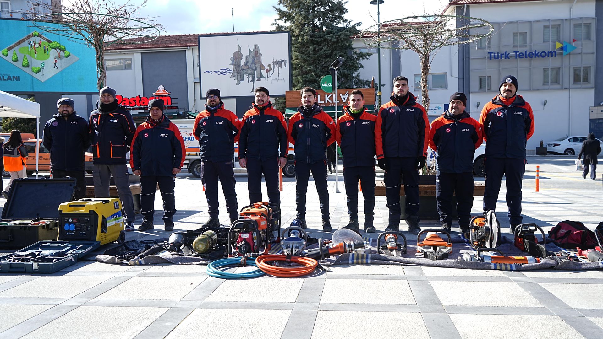 Burdur'da Asrın Felaketi Anısına Fotoğraf Sergisi Açıldı  2 (2)