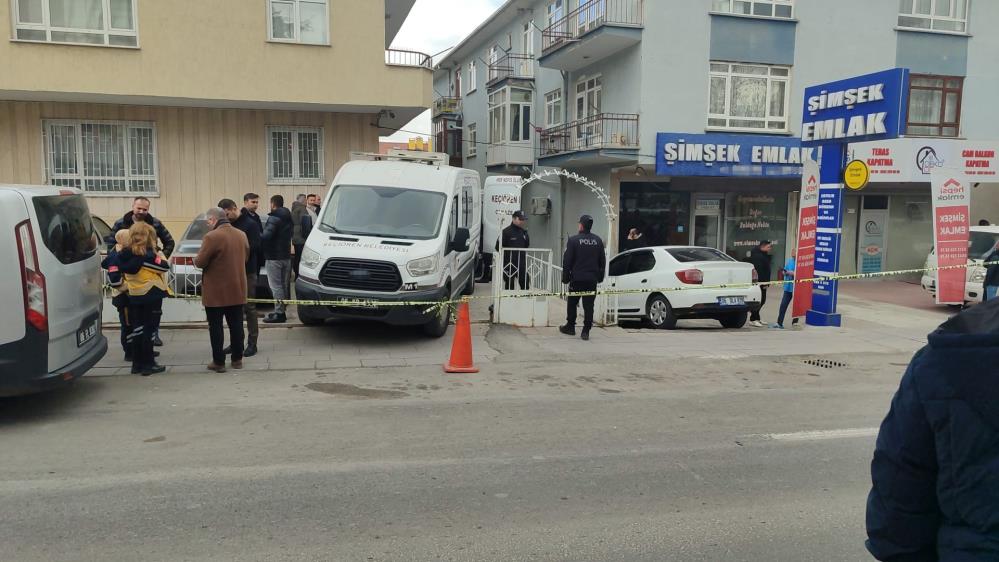 Cinnet Geçiren Anne 2 Çocuğunu Öld*rdü! 1'i Ağır Yaralandı