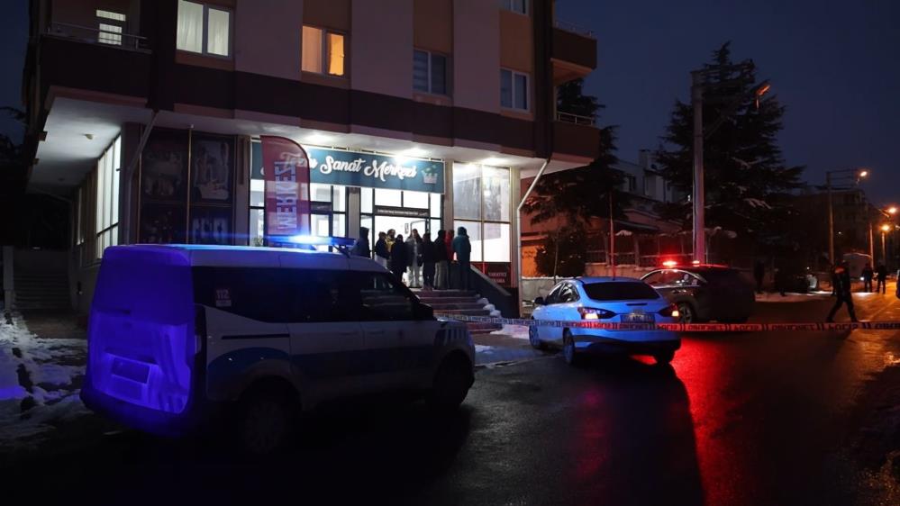 Eski Eşi Tarafından Silahla Vurulan Kadın Kurtarılamadı