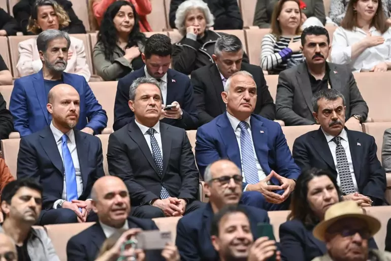 Alevilik ve Bektaşilik Çalışmaları Yapan Akademisyenler Ödüllendirildi