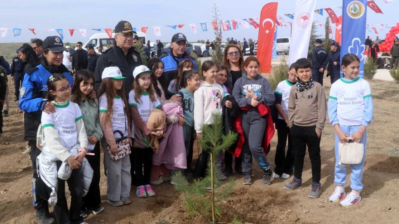 Burdur Büğdüz Köyü'nde Fidanlar Toprakla Buluştu 2