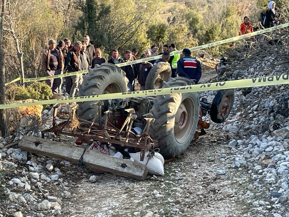Burdur Yazır Köyü'nde 82 Yaşındaki Adam Traktörünün Altında Kaldı 2