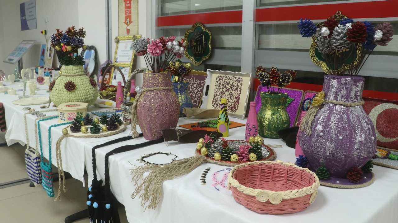 Burdur'da Huzurevi Sakinlerinin El Emekleri Sergide Buluştu 3