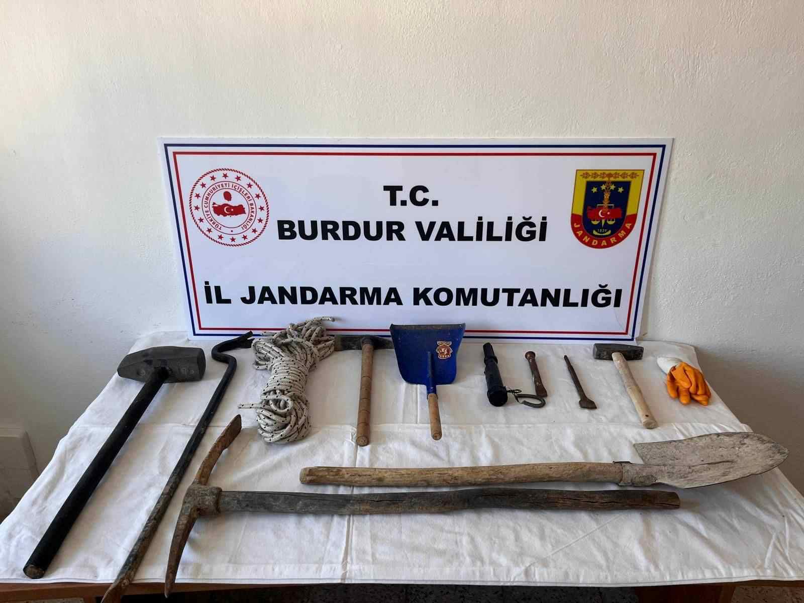 Burdur’da Kaçakçılık Operasyonları! 2