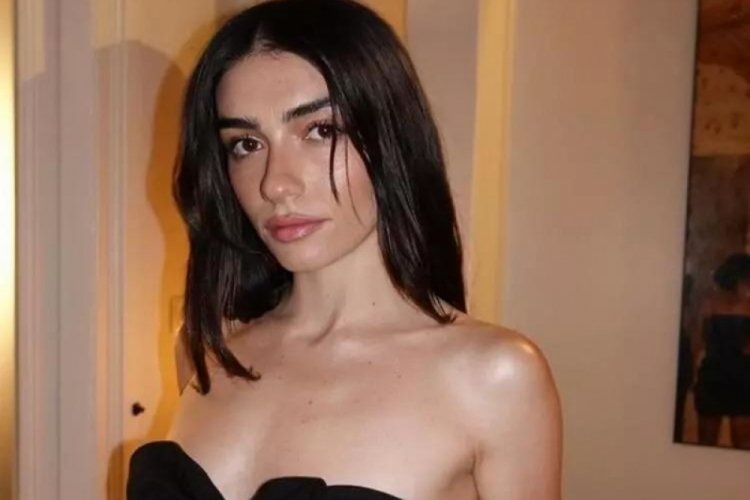 Hazar Ergüçlü’den Sevgilisi ile Romantik Paylaşım!