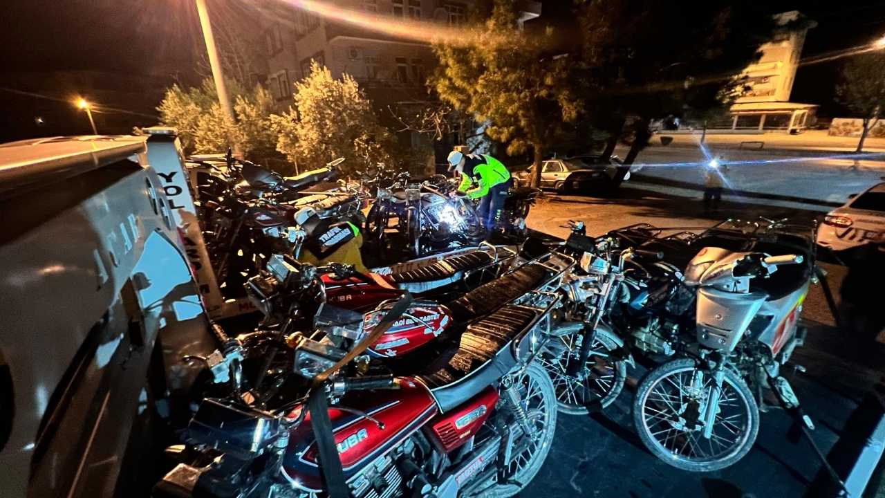Manavgat'ta Yasa Dışı Motosiklet Yarışını Jandarma Bastı 3
