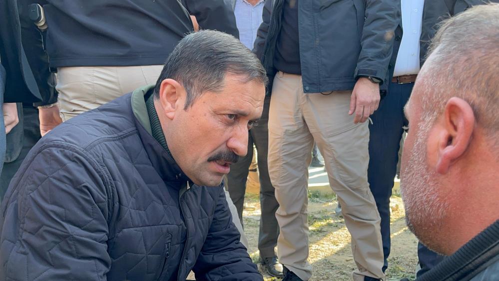 Minibüs Park Halindeki Tıra Çarptı! Öl* ve Yaralılar Var