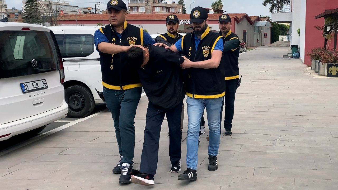 Adana'da İmamı Bıçakladı Sarılınca Saplandı Dedi…2