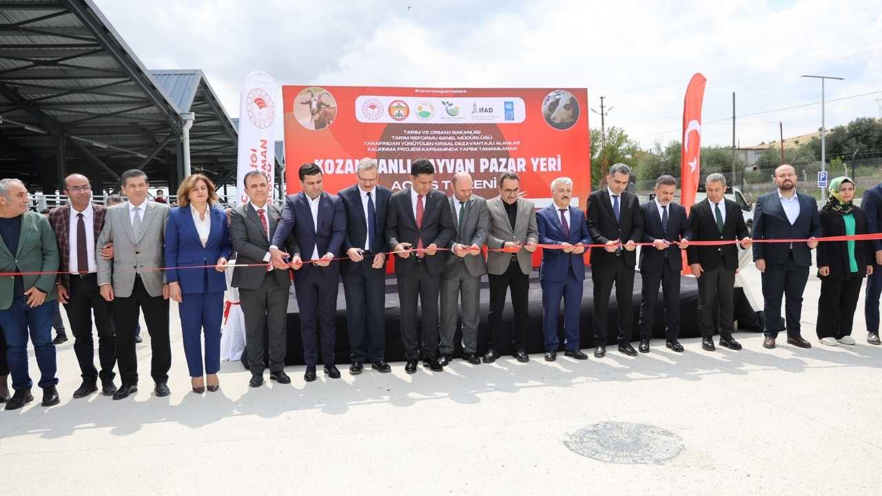 Adana’da Kurban Pazarı Siftahla Açıldı! Kıyasıya Pazarlık2