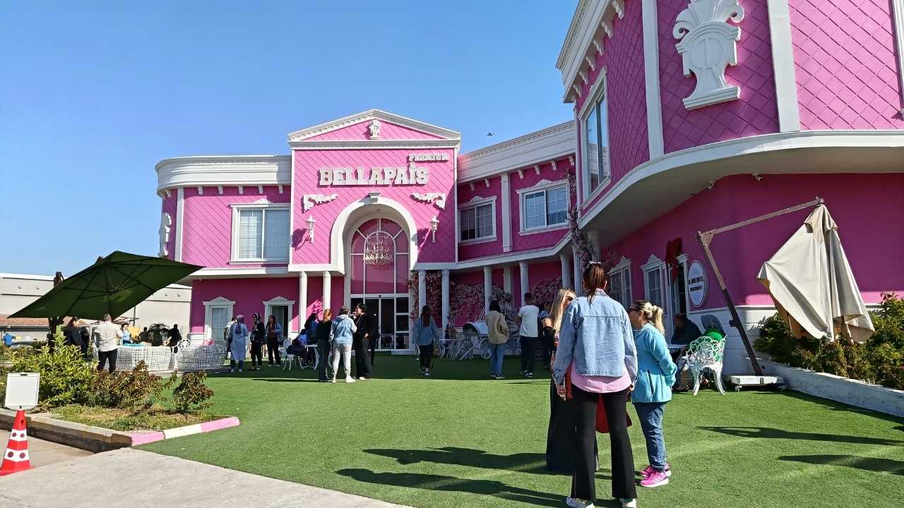 Adana’da Maaş Alamayan İşçiler Dükkanı Yağmaladı2