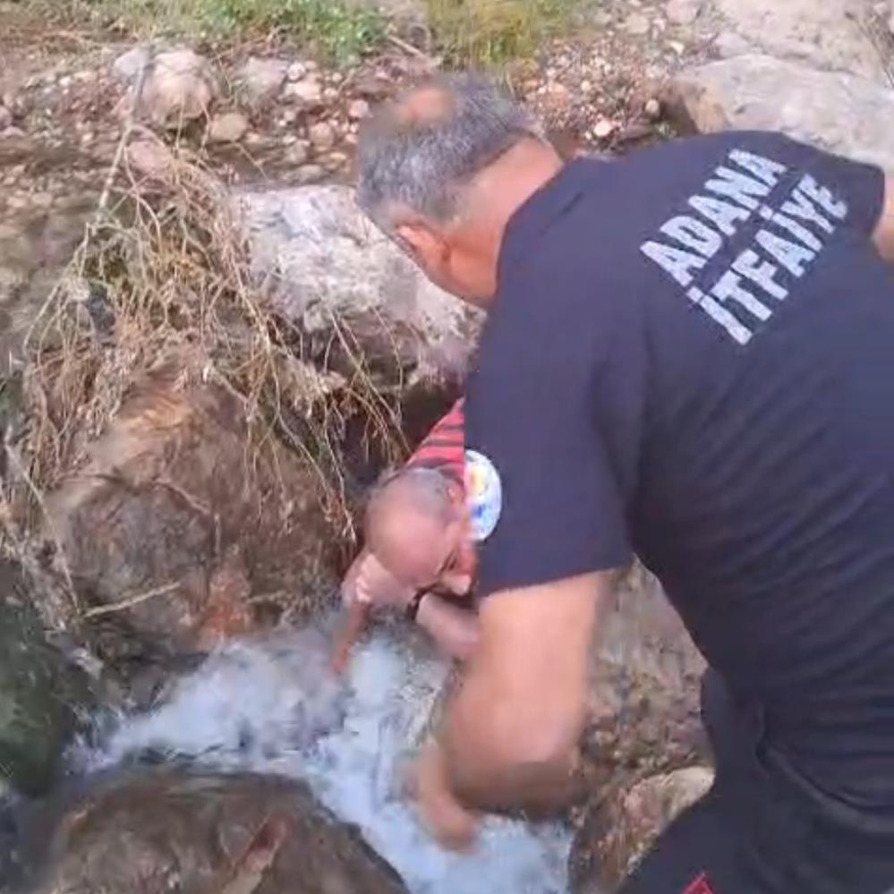 Adana'da Suya Kolunu Uzattı Felaketi Yaşadı