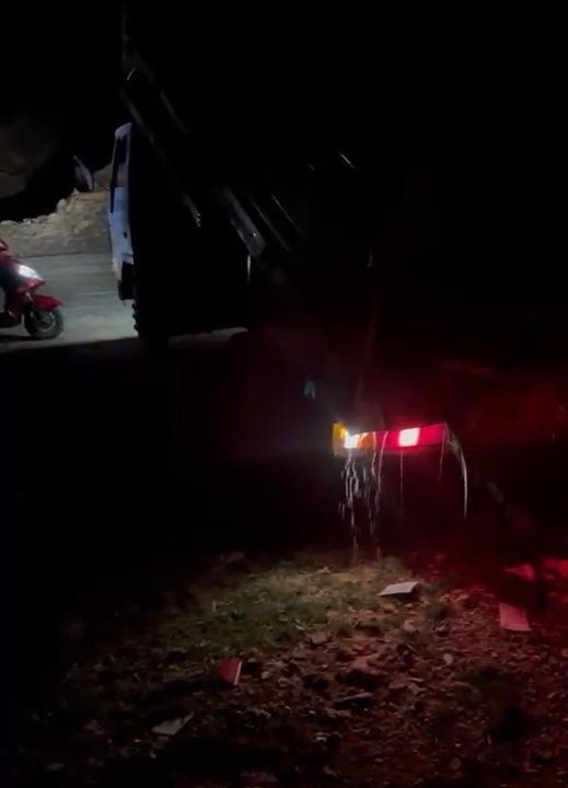 Alanya'da İzinsiz Moloz Dökenlere Gece Baskını! 2