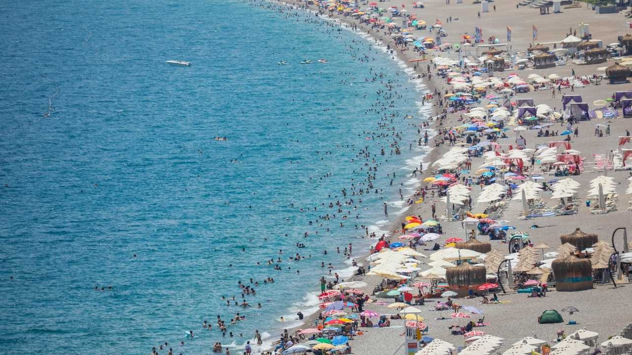 Antalya 2025 Turizm Sezonuna Düşüşle Başladı! 2