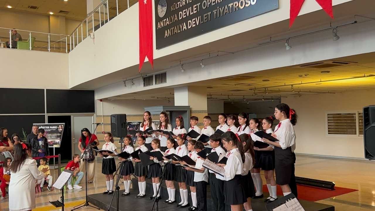 Antalya Dob Çocuk Korosu'ndan 23 Nisan'da İki Özel Şarkı   2