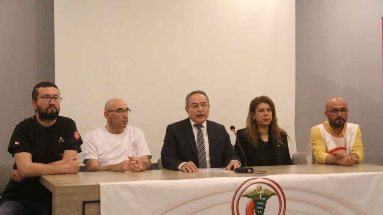 Antalya Tabip Odası Şehit Doktor Arslan'ı Unutmadı  3