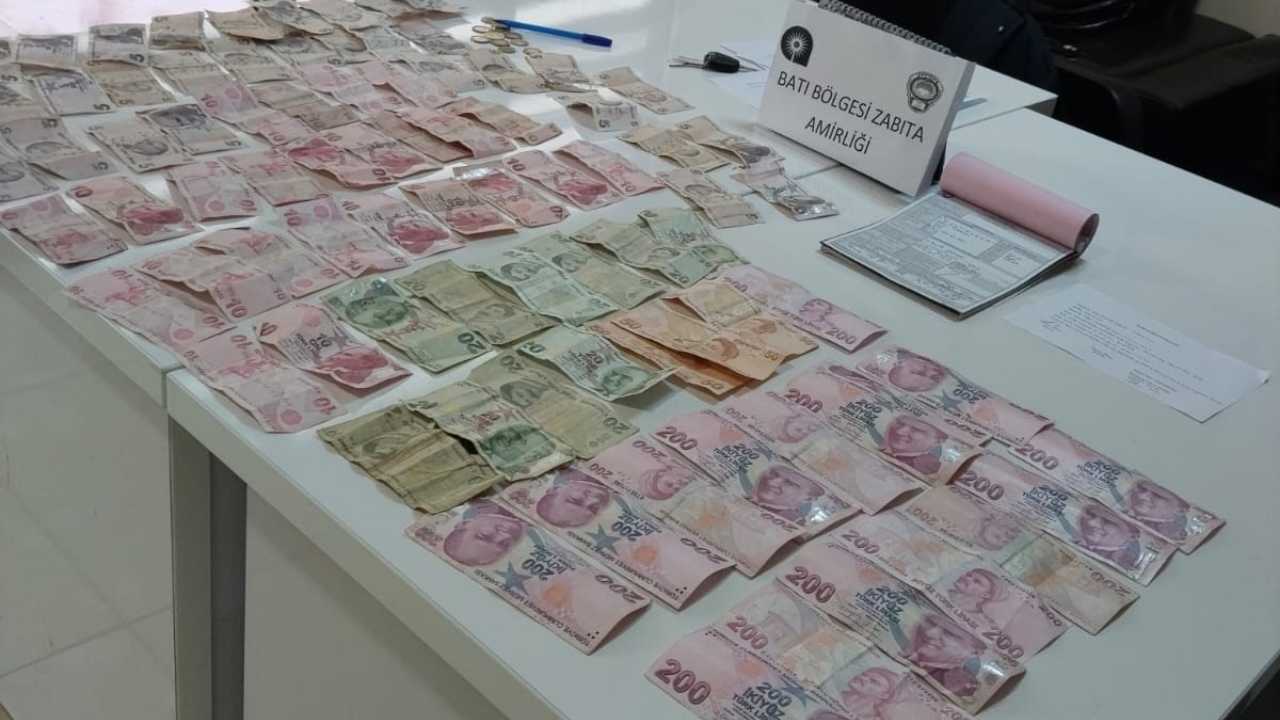 Antalya’da Dilencinin Üzerinden 4 Bin Lira Çıktı2