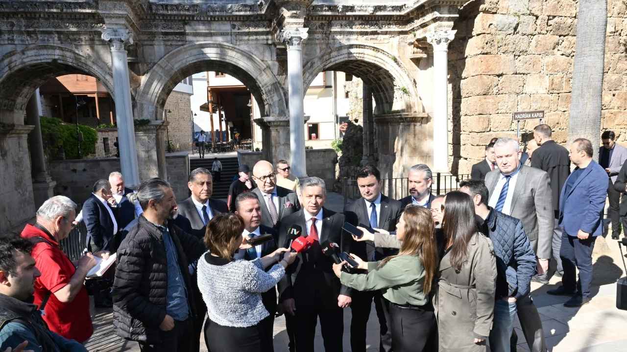 Antalya'da Turizm Denetimi Atağı! Vali Bedelini Çok Ağır Öderiz 3
