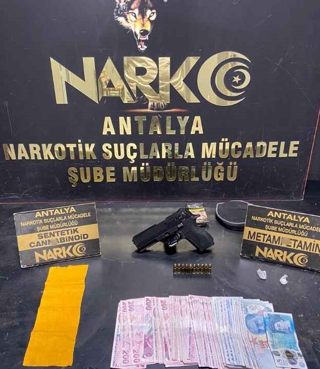 Antalya'da Zehir Tacirlerine Baskın! 1 Haftada 102 Gözaltı 2
