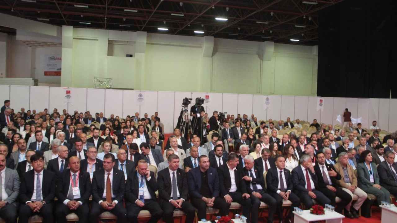 Antalya'dan Silivri'deki İmamoğlu'na Selam 4