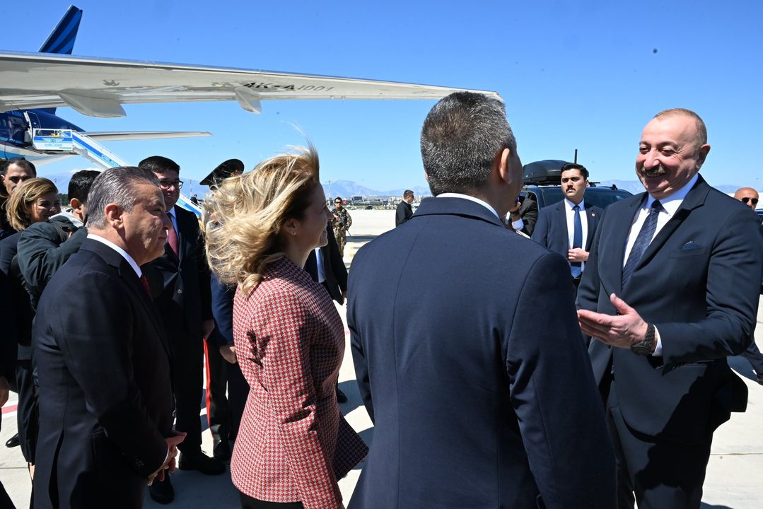 Azerbaycan Cumhurbaşkanı Aliyev Antalya'da! Diplomasi Forumu'na Katılacak Kent Protokolü Karşıladı 2