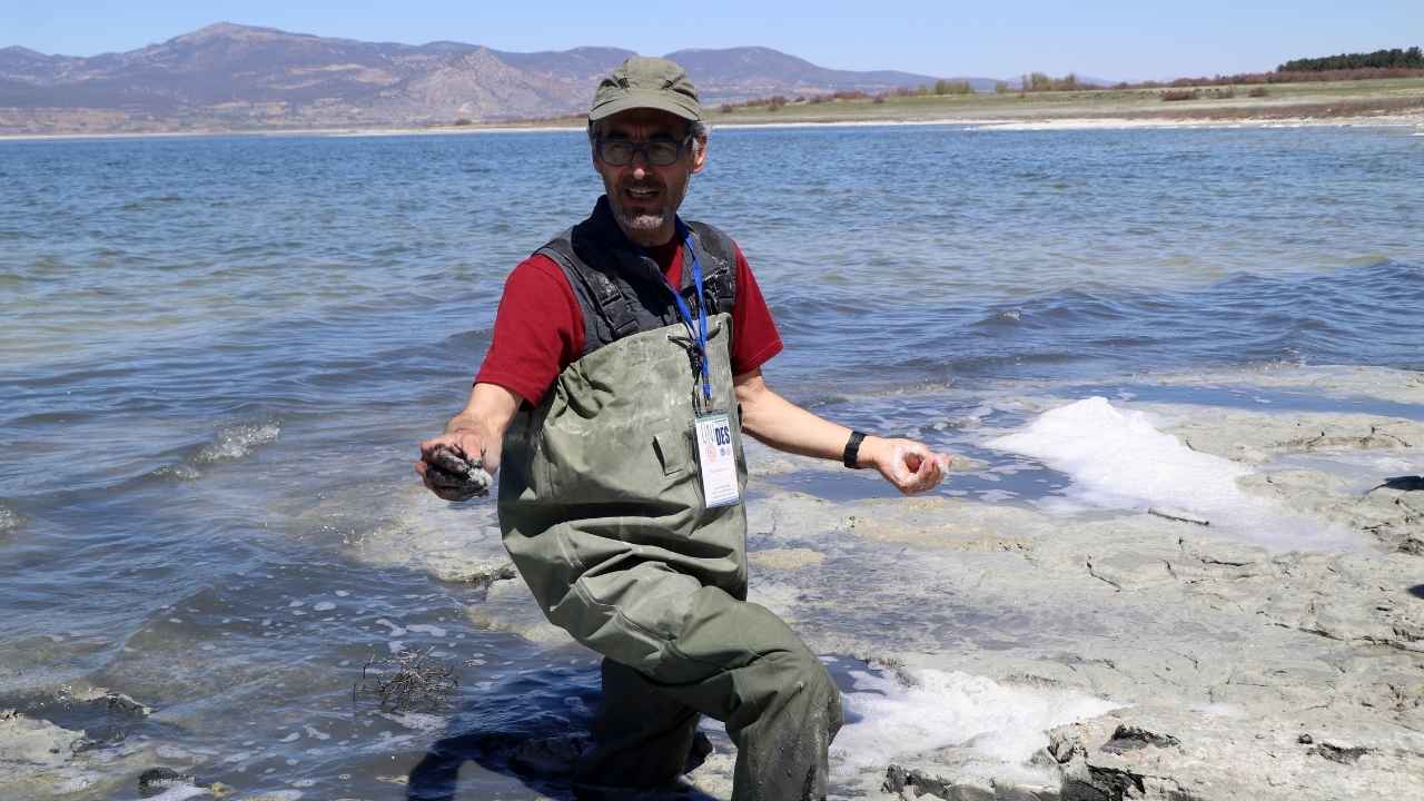 Burdur Gölü Yine Köpüklendi! Profesör Nedenini Açıkladı 2