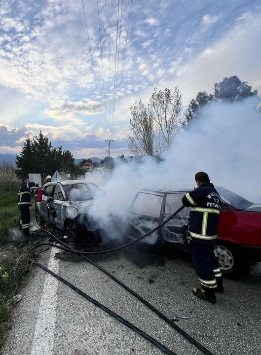 Burdur Yazıköy Karayolu'nda Korkunç Kaza 1 Ölü 4 Yaralı 2
