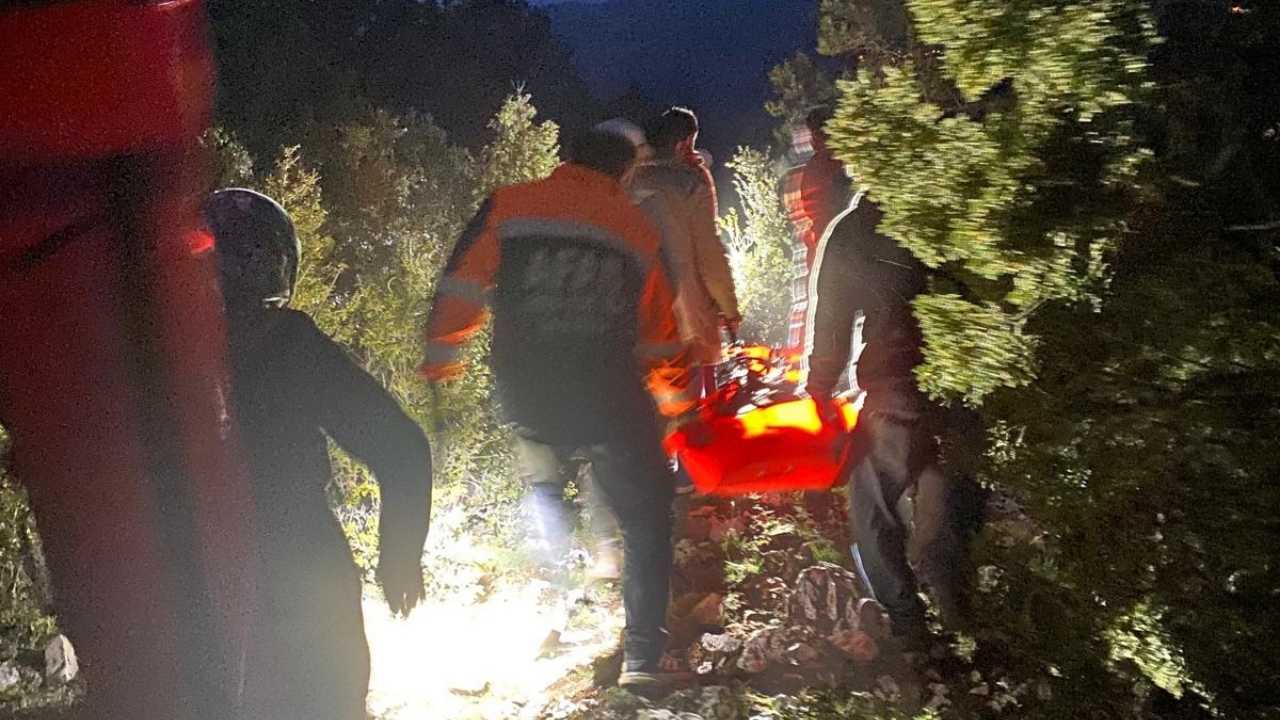 Burdur’da Hasta Keçi Sedyeyle Taşındı2