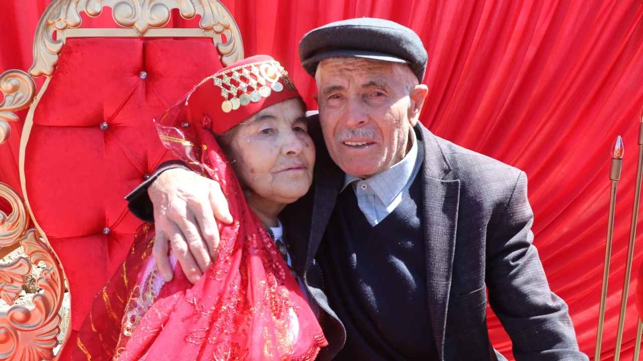 Burdur'da Huzurevinde Kına Gecesi! 2