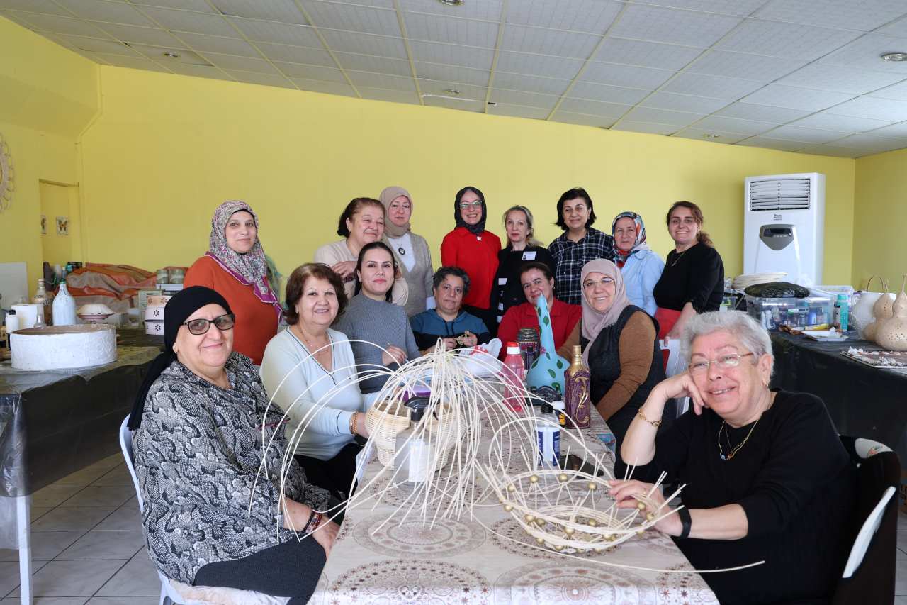 Atasem'de Kadınlar Eski Eşyaları Sanat Eserine Dönüştürüyor 1