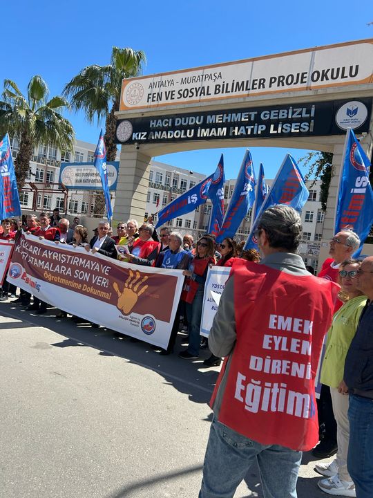 Hacı Dudu Mehmet Gebizli Anadolu İmam Hatip Lisesi'nde Öğretmen Kıyımı Eylemi! 2
