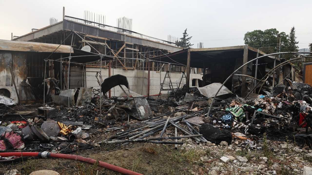 Hatay’da Depremzede Konteynerlerinde Yangın2