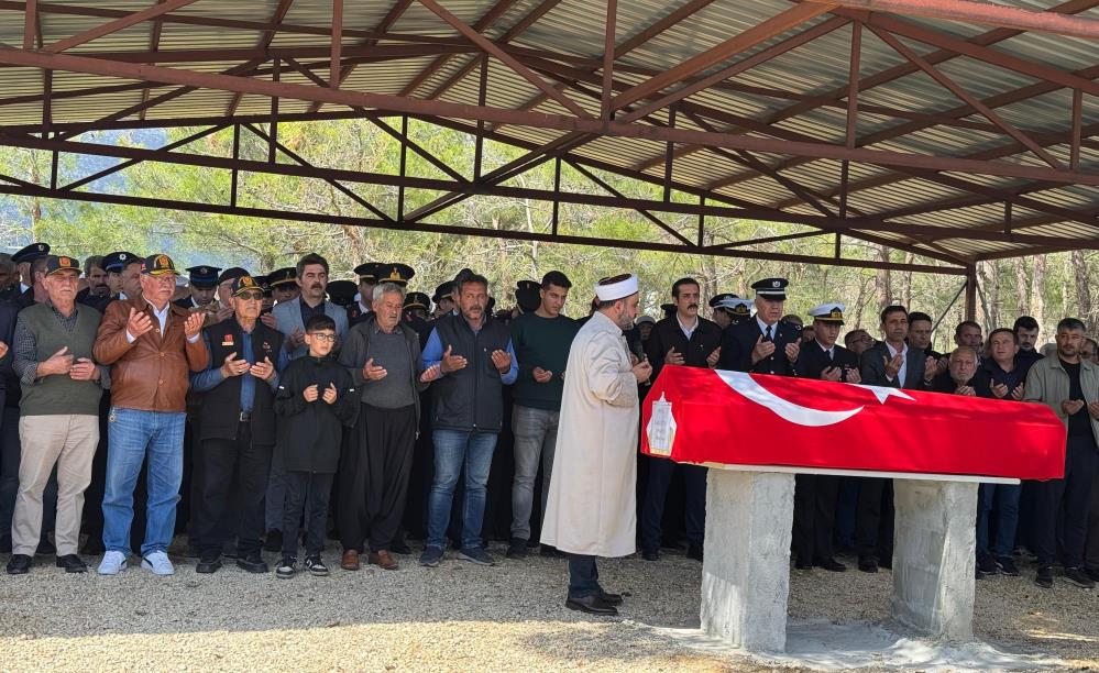 Kıbrıs Gazisi Kemal Çetin Mersin’de Son Yolculuğuna Uğurlandı