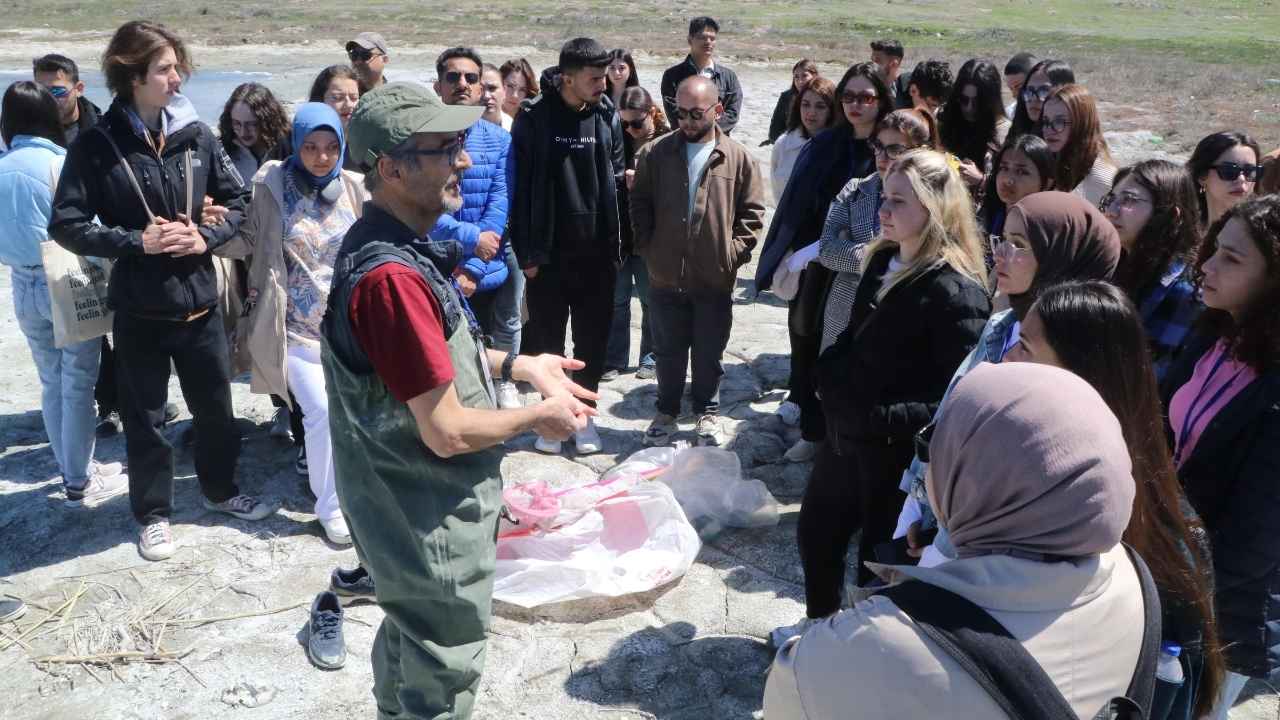 Makü Öğrencileri Burdur Gölü'nde Ders İşledi 2