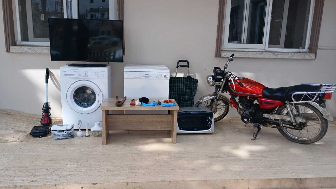 Mersin’de Tatil Gibi Soygunda 2 Sevgili Tutuklandı2
