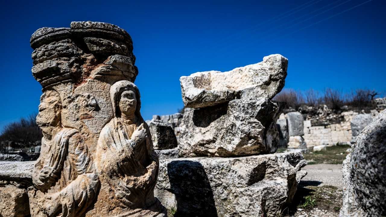 Uzuncaburç Antik Kenti Restore Ediliyor2