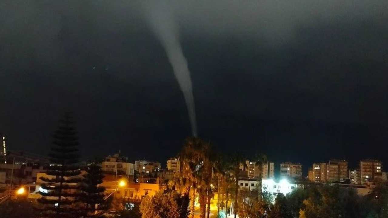 Akdeniz’de Beliren Hortumlar Mersin’de Panik Yarattı 2