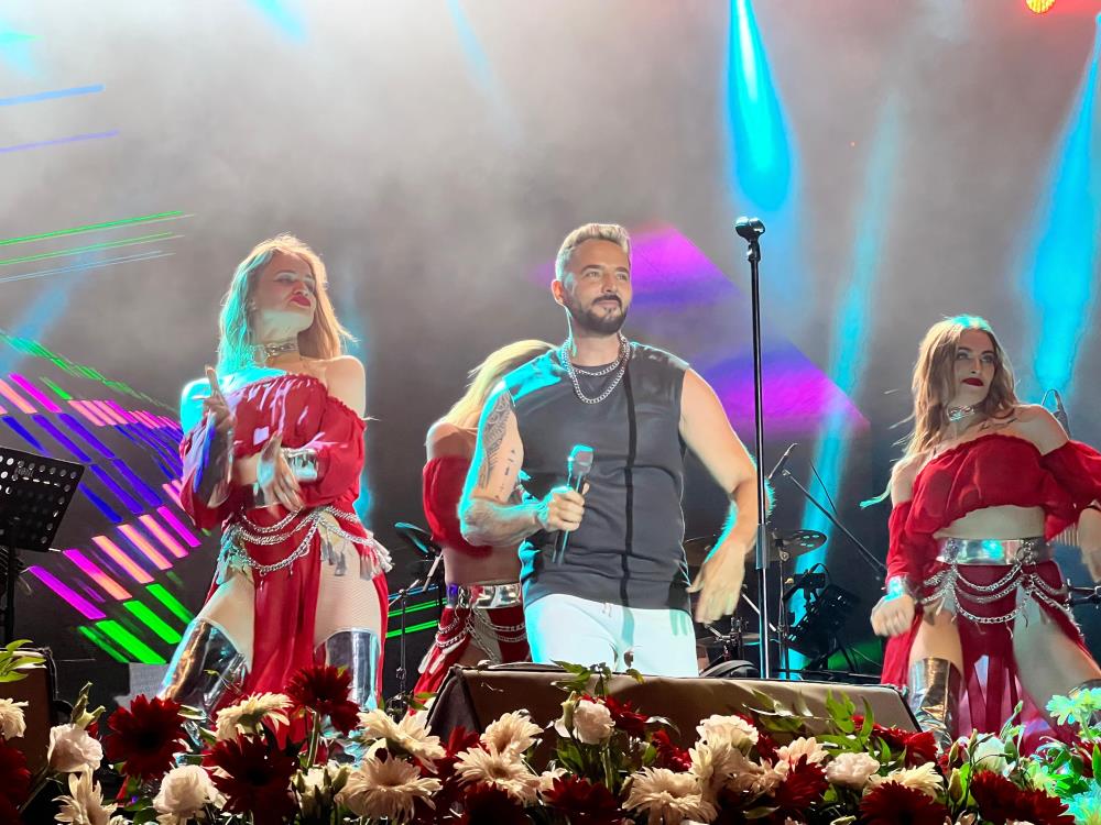 Alanya’da 19 Mayıs Fener Alayı ve Gökhan Özen Konseriyle Kutlandı