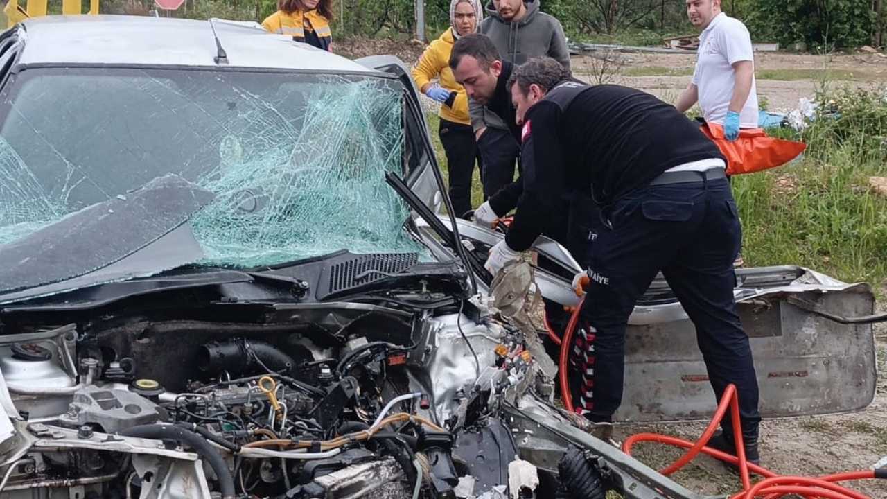Antalya Isparta Yolunda Kaza2
