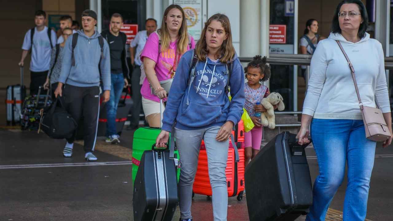 Antalya Turizminde Tarihi Nisan Rekoru! Turist Sayısı 2 Milyonu Aştı 2