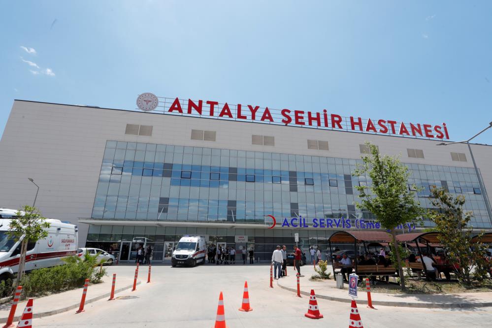 Antalya'da Askeri Helikopter Denize Acil İniş Yaptı