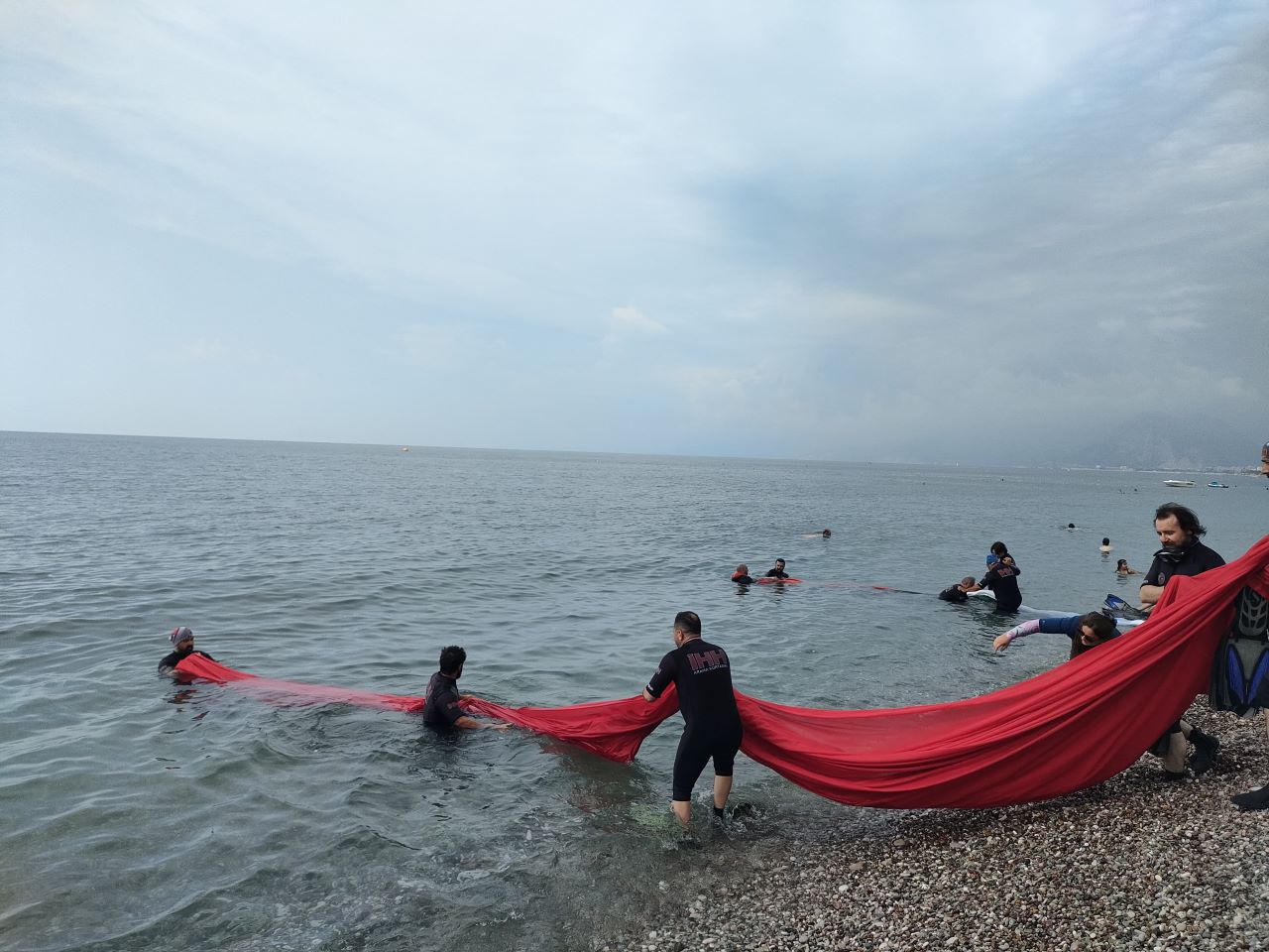 Antalya'da Denizden Filistine Destek Mesajı