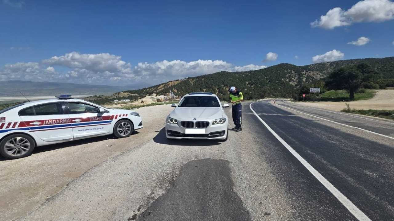 Burdur’da 406 Sürücüye Ceza 90 Araca Trafikten Men 2