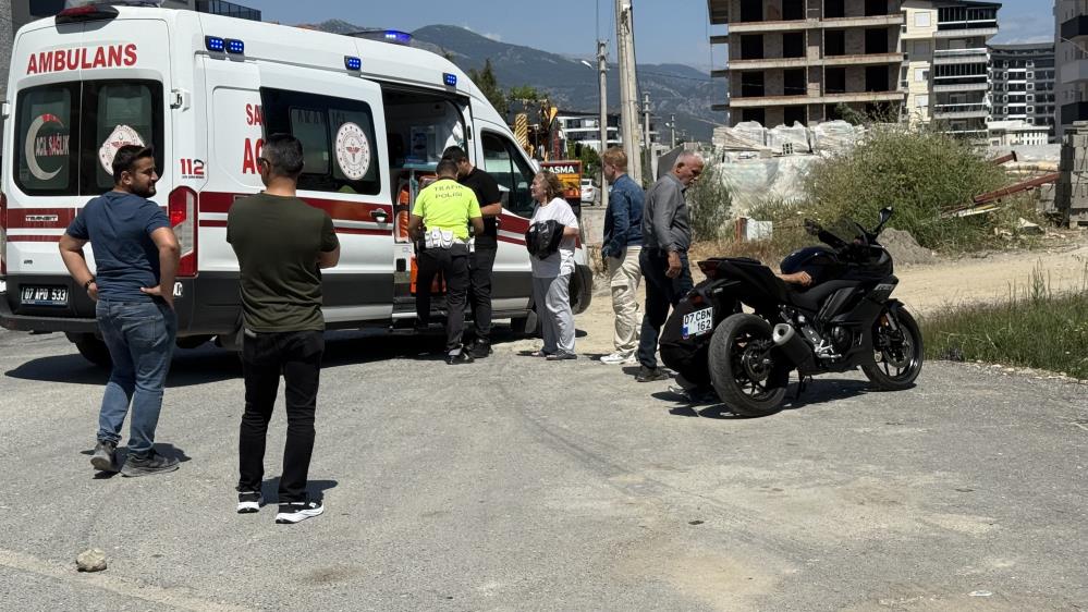Gazipaşa’da Otomobil ile Motosiklet Çarpıştı! 1 Yaralı