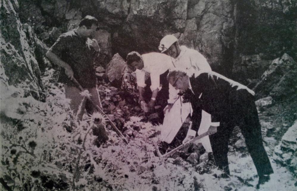 Burdur’da 3 Milyon Yıllık Mağara Kurudu! Kazma