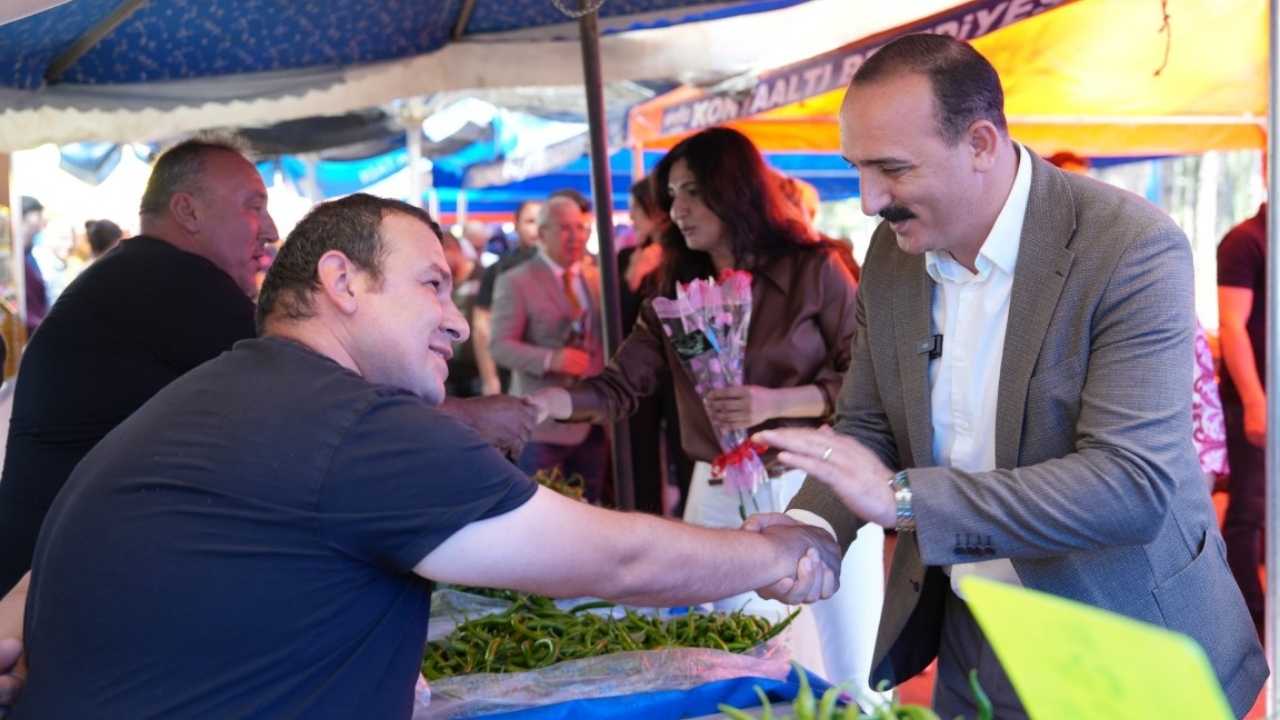 Konyaaltı’nda Çiftçilerle Halk Üretici Pazarında Buluştu 2