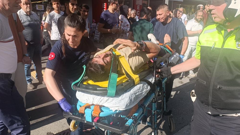 Manavgat'ta Motosikletler Yaya Geçidinde Çarpıştı